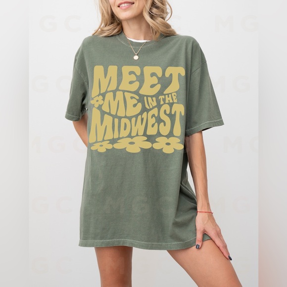 Comfort Colors Meet Me in the Midwest Shirt - Picture 4 of 10
